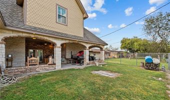 1811 S Cameron St, Alice, TX 78332