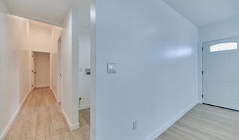 402 E 93rd St E, Los Angeles, CA 90003