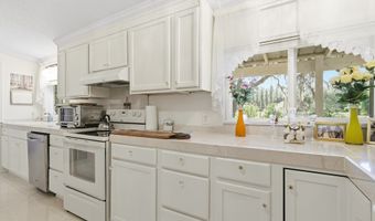 1349 27th Pl, Bell, FL 32619