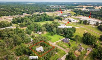 222 Pine Ln, Batesville, MS 38606