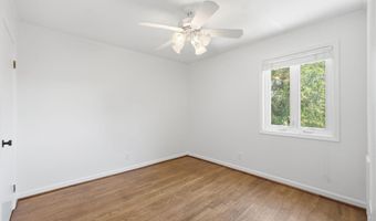 19 E MYRTLE St A, Alexandria, VA 22301