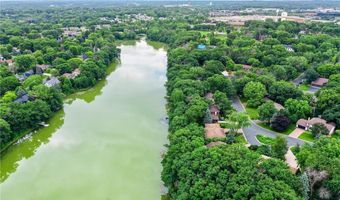 1267 Nursery Hill Ln, Arden Hills, MN 55112