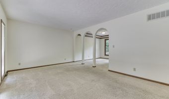 6843 Glacier Dr, Indianapolis, IN 46217