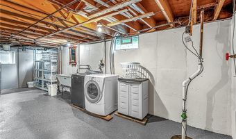 52 Bucyrus Dr, Amherst, NY 14228