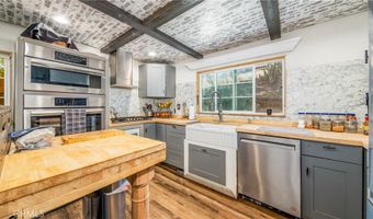 33134 Agua Dulce Cyn, Agua Dulce, CA 91390