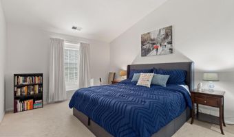 5713 BREWER HOUSE Cir #302, Rockville, MD 20852