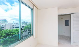 1314 Kalakaua Ave 508, Honolulu, HI 96826