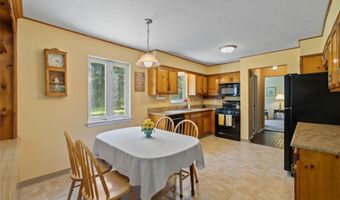 5 Daisy Ct, Airmont, NY 10901