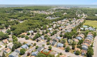 84 CHAIN Blvd, Bayville, NJ 08721