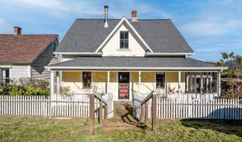 33850 East Ln, Albion, CA 95410