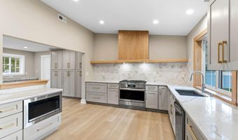 205 E MERCHANT St, Audubon, NJ 08106