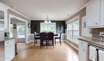 3840 Countryaire Dr, Ayden, NC 28513