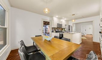 2220 Arnold Dr, Charlotte, NC 28205