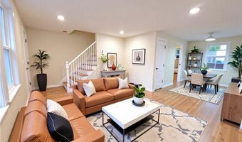 1 Shangri-La Ln, Middletown, RI 02842