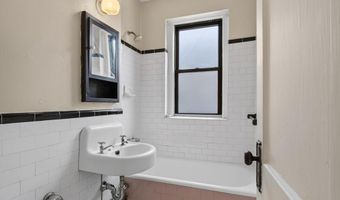 66 Queensberry St 319, Boston, MA 02215