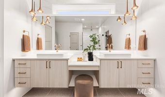 1296 E Echelon Ridge Ln, Boise, ID 83716