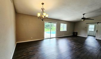 861 Oak Crst, Baxter Springs, KS 66713