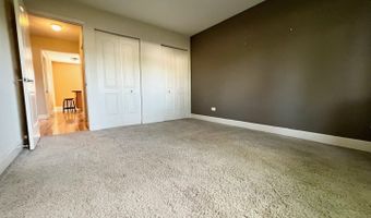 2219 NICHOLS Rd 17A, Arlington Heights, IL 60004