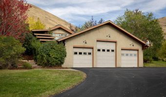 75 Sterling Dr, Bellevue, ID 83313