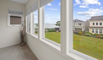 230 Roundhouse Rd, Astoria, OR 97103