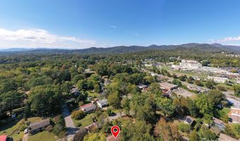 14 Wagon Rd, Asheville, NC 28805