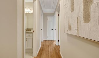 4003 KLOMAN St, Annandale, VA 22003