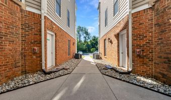 2004 PEGGY STEWART Way 204, Annapolis, MD 21401