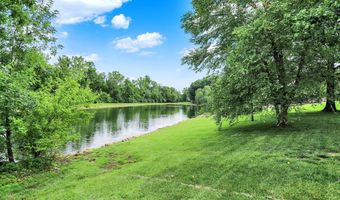 369 Rodeo Dr, Indianapolis, IN 46217