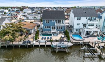 33 Amherst Dr, Bayville, NJ 08721