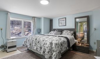 45 Sherwood Dr, Augusta, ME 04330