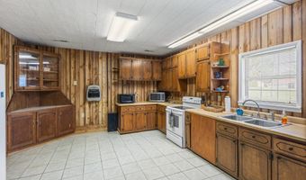 1027 Moore St, Athens, TN 37303