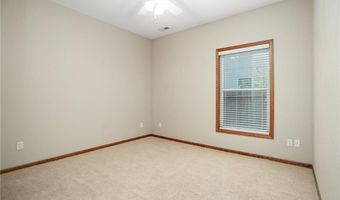 214 Hillside Dr, Baldwin City, KS 66006