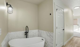 100 Centennial Dr, Blackfoot, ID 83221