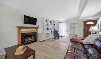 11818 Larkridge Ct, Charlotte, NC 28226