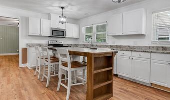 610 Summit Dr, Albany, GA 31707