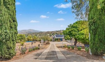 950 S Grade Rd, Alpine, CA 91901