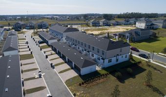 705 Pointe Emerson Blvd, Apopka, FL 32703