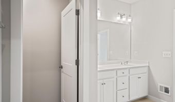 20364 NEWFOUNDLAND Sq, Ashburn, VA 20147