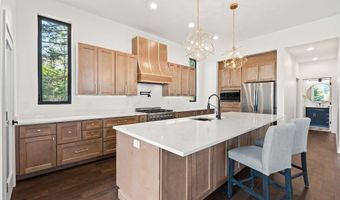 215 Whisper Ridge Dr, Bigfork, MT 59911