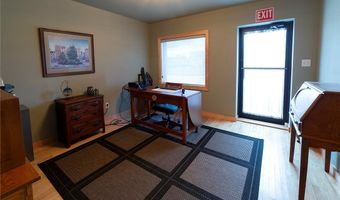 635 Fairfax St, Altoona, WI 54720