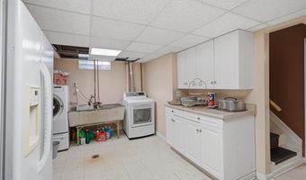 15617 Anne Ave, Allen Park, MI 48101