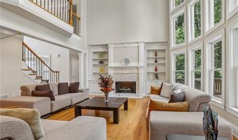 12516 Darvish Ln, Alpharetta, GA 30005