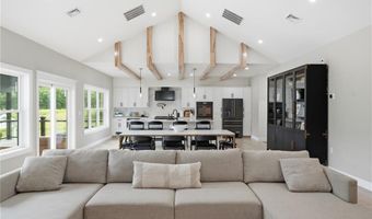 1264 Central Ave, Johnston, RI 02919