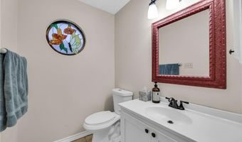 912 Palm Dr, Alamo, TX 78516