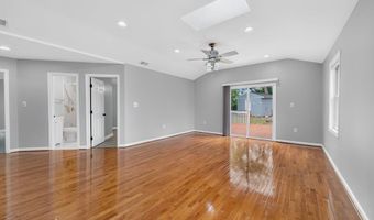 4906 UPLAND Dr, Alexandria, VA 22310
