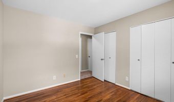 13 FARSTA Ct, Rockville, MD 20850