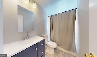 706 N CLEVELAND St, Arlington, VA 22201