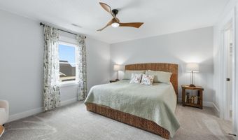 1816 Golfview Dr, Auburn, IN 46706