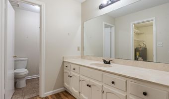 1129 KING ARTHUR Ct, Alabaster, AL 35007