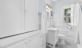 222 REDWOOD St, Alamo Heights, TX 78209